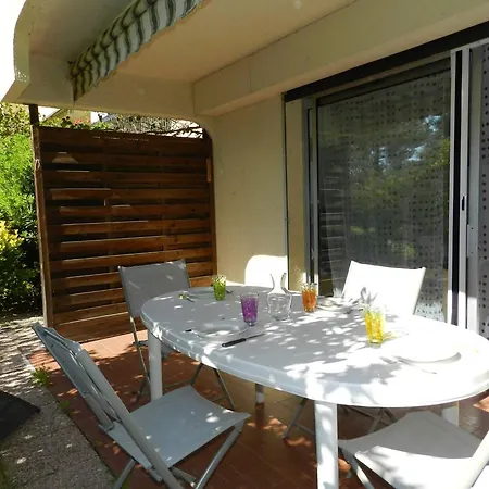 Apartment Le Lavandou, 2 Pieces, 5 Personnes - Fr-1-713-154 Le Lavandou