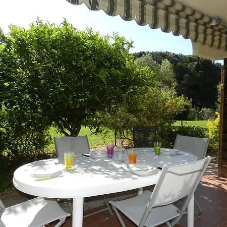 Le Lavandou, 2 Pieces, 5 Personnes - Fr-1-713-154 *